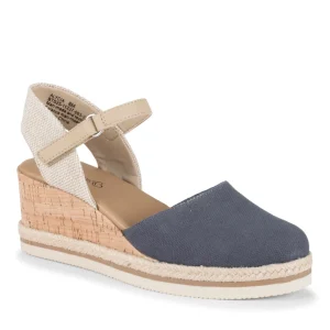 Alycia Closed Toe Wedge Sandal